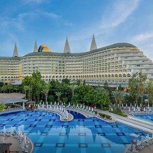 Delphin Imperial Lara